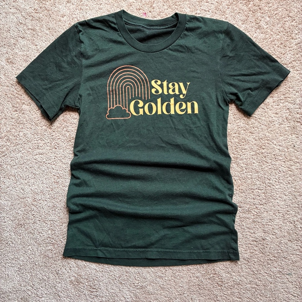 Dark Green Short Sleeve‎ - Stay Golden Graphic T-Shirt size M